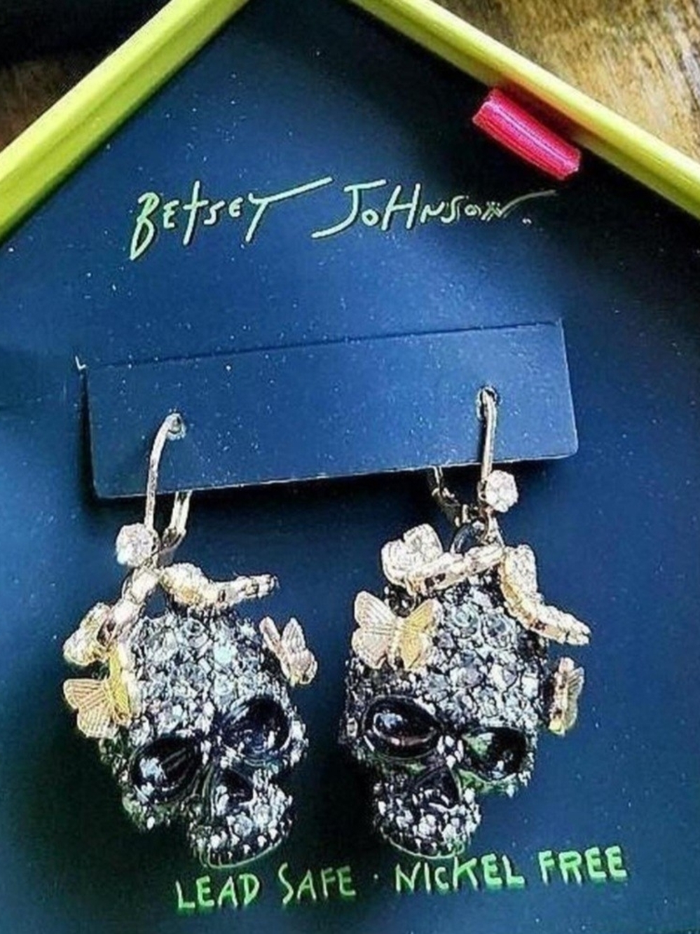 🦋✨ BRAND NEW Betsey Johnson Crystal Skull & Butterfly Earrings ✨🦋